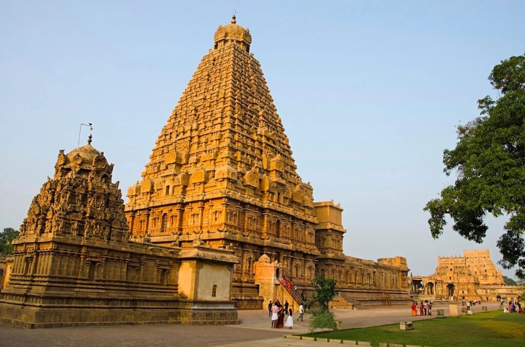 UNESCO World Heritage Sites in India, UNESCO Gems in India, Beyond the Taj, off-the-beaten-path sites, India travel expert, Hampi, Ellora Caves, Rani-ki-Vav, Pattadakal, Great Living Chola Temples, UNESCO World Heritage Sites in India, UNESCO Gems in India, Beyond the Taj, India travel, off-the-beaten-path sites, Hampi, Ellora Caves, Rani-ki-Vav, Pattadakal, Great Living Chola Temples, ancient India, monolithic architecture, historical sites India, incredible India, travel blog India, Hampi ruins Karnataka, Ellora Caves rock-cut temple, Rani-ki-Vav stepwell Gujarat, Pattadakal temples, Great Living Chola Temples South India.